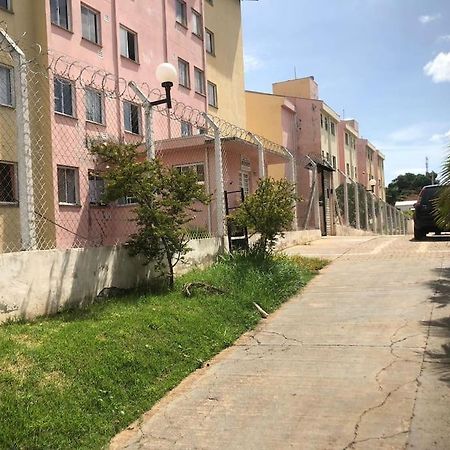 Apartamento Climatizado Marilia Bagian luar foto